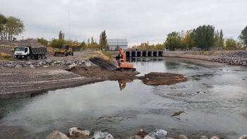 Ante la emergencia hídrica en Neuquén, el EPAS emprendieron acciones estratégicas para garantizar agua potable. Ante la emergencia hídrica en Neuquén, el EPAS emprendieron acciones estratégicas para garantizar agua potable.