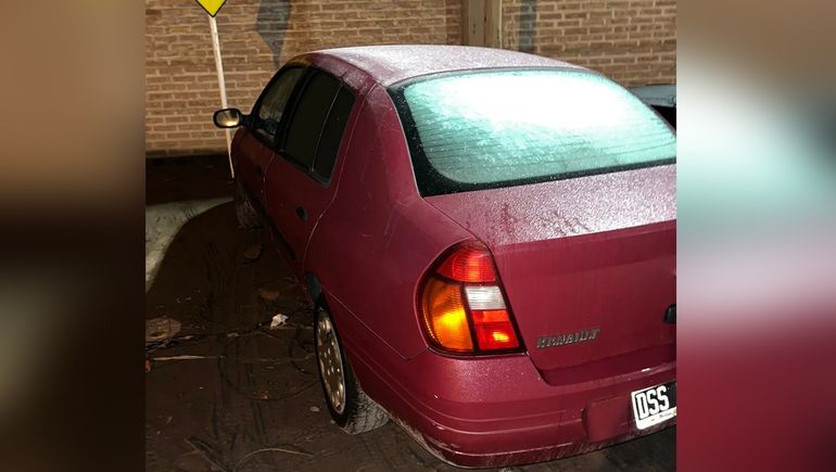 El auto Renault Clio 2 fue sustraído en el barrio Bouquet Roldá