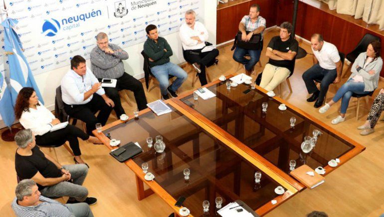 Gaido anunció suspensión de actividades, cancelación del boleto y licencias especiales