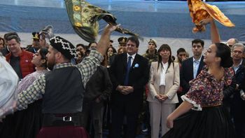 El intendente Mariano Gaido y la ministra Julieta Corroza.