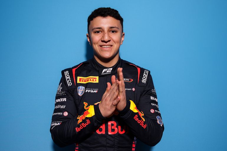 El franco-argelino está segundo en la F2.