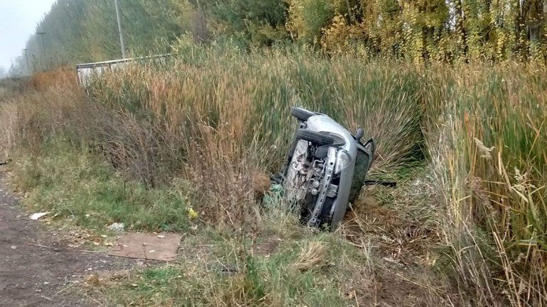Cinco Saltos: joven estudiante neuquina chocó contra un camión