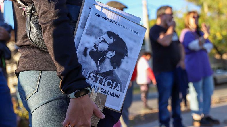 Piden confirmar las penas de prisión efectiva para los dos asesinos de Juan Caliani | LM Neuquen Piden confirmar las penas de prisión efectiva para los dos asesinos de Juan Caliani