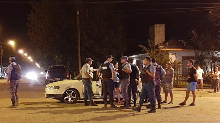 Una conductora se atrincheró en su auto y se negó a realizarse el test de alcoholemia