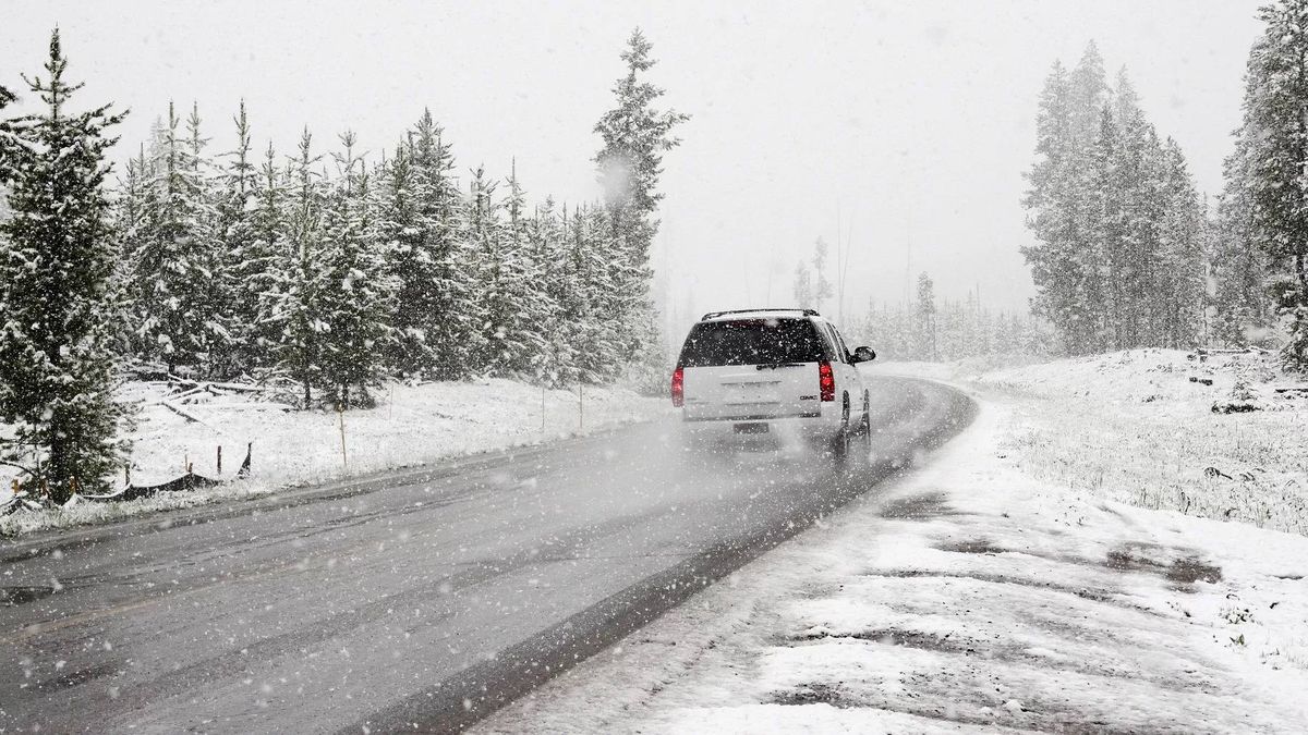Alerta por lluvia y rutas de Neuquén complicadas por la nieve thumbnail