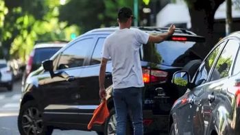 Una vecina sufrió una situación de inseguridad con un trapito en pleno centro de Neuquén. Una vecina sufrió una situación de inseguridad con un trapito en pleno centro de Neuquén.