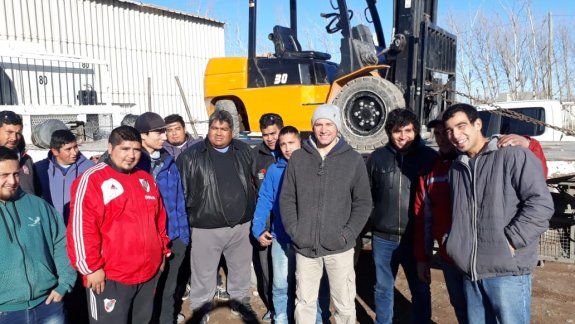 Trabajadores que hacían los jardines denuncian falta de pago
