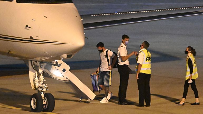 Messi dio negativo de COVID y viaja a Francia para sumarse al PSG