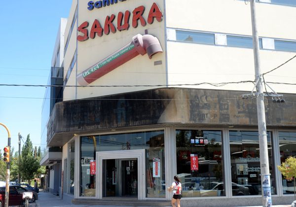 Investigan a empleados de Sakura por una estafa contra la empresa