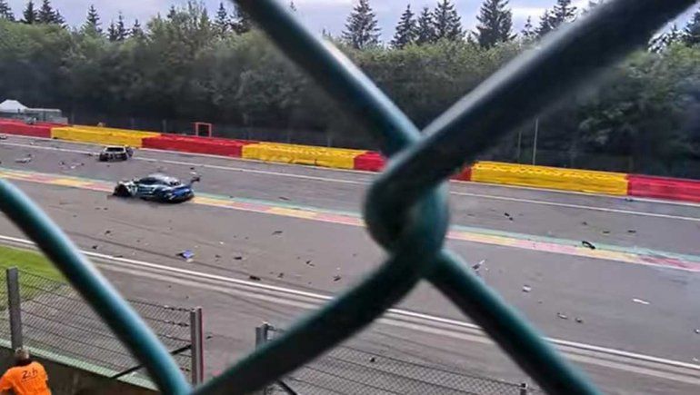 Las 24 Horas de Spa-Francorchamps comenzó con un fuerte accidente
