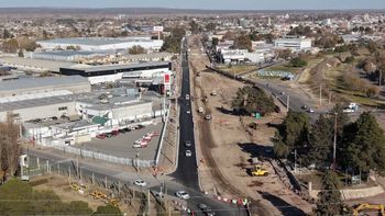 Avanza el asfalto de la Avenida Mosconi y se levantan los desvíos que complicaban el tránsito Avanza el asfalto de la Avenida Mosconi y se levantan los desvíos que complicaban el tránsito
