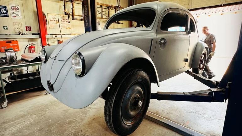 La reconstrucción del Volkswagen Escarabajo más antiguo del mundo. Foto: Instagram @kdfkid73.
