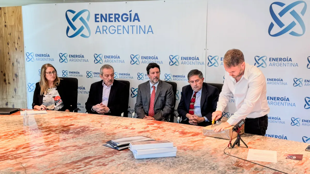 Se conocieron las ofertas de las empresas para continuar con los trabajos de la reversión del Gasoducto Norte.