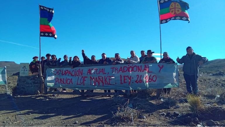 Según María de las Mercedes De Larminat, quienes ingresaron a la estancia El Bosque en un lote de invernada, lo hicieron rompiendo un candado. Según María de las Mercedes De Larminat, quienes ingresaron a la estancia El Bosque en un lote de invernada, lo hicieron rompiendo un candado.