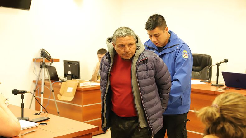 Perpetua para el femicida de Jessica Scarione: la mató de un disparo, huyó y lo capturaron a los días | LM Neuquen Perpetua para el femicida de Jessica Scarione: la mató de un disparo, huyó y lo capturaron a los días