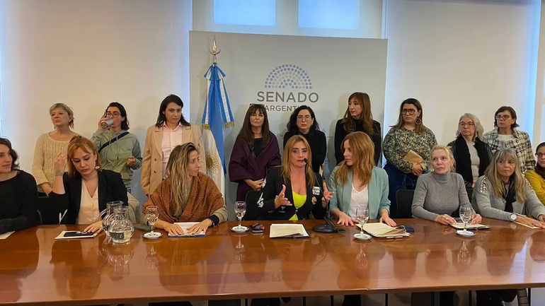 Periodistas Argentinas denunciaron a Pedro Brieger por 19 casos de ...