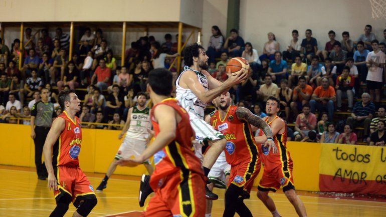 Javier Ledesma completó un buen partido en la victoria del Verde.