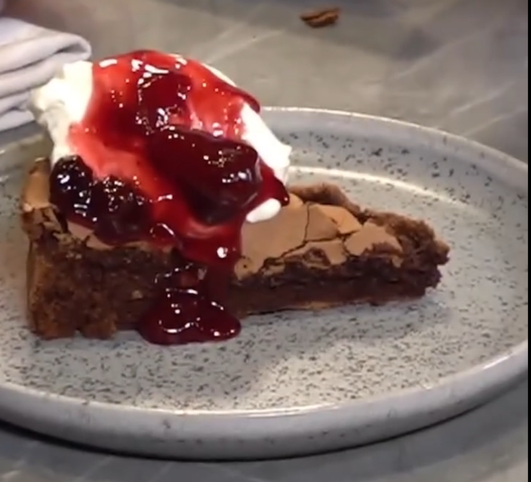 La torta húmeda de chocolate de Natalia Penchas. La torta húmeda de chocolate de Natalia Penchas.