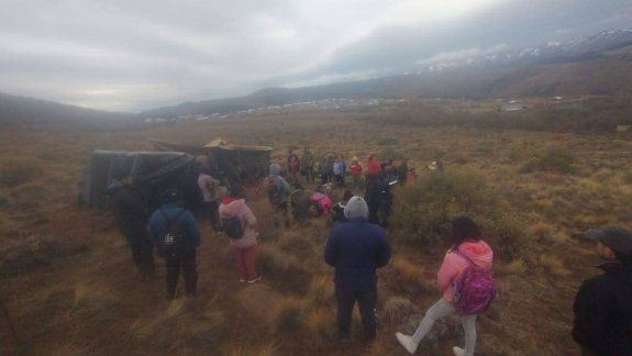 Toma en Aluminé: 90 familias reclaman por viviendas
