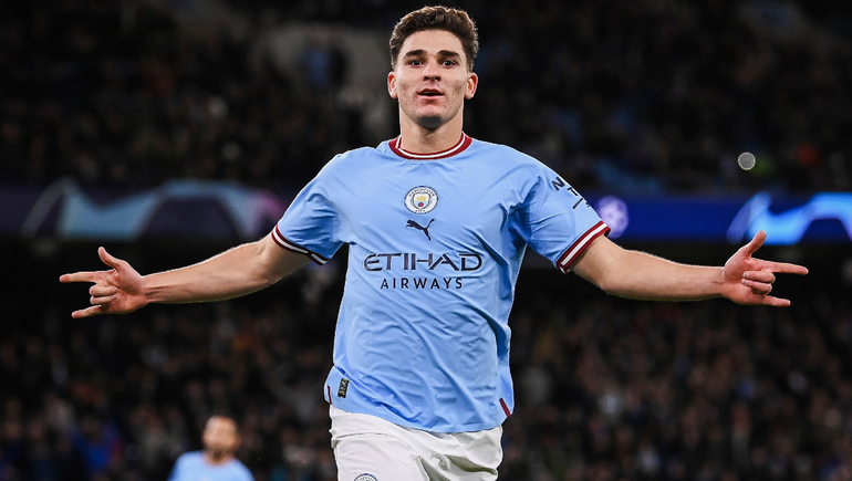 Julián Álvarez entró y le sacó máximo provecho a sus pocos minutos en cancha.&nbsp;