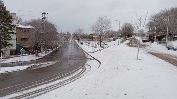 Nieve en Neuquén capital: ¿qué pasa con las clases?