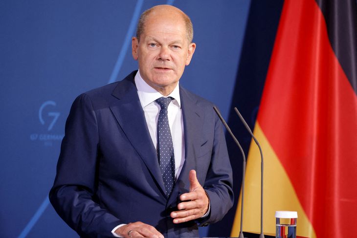 FOTO DE ARCHIVO: El canciller alemán Olaf Scholz durante una rueda de prensa en Berlín, Alemania, 13 de junio de 2022. REUTERS/Michele Tantussi