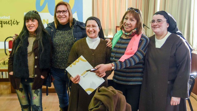 El intendente Quiroga firmó la cesión del terreno que las carmelitas descalzas utilizarán para el proyecto.