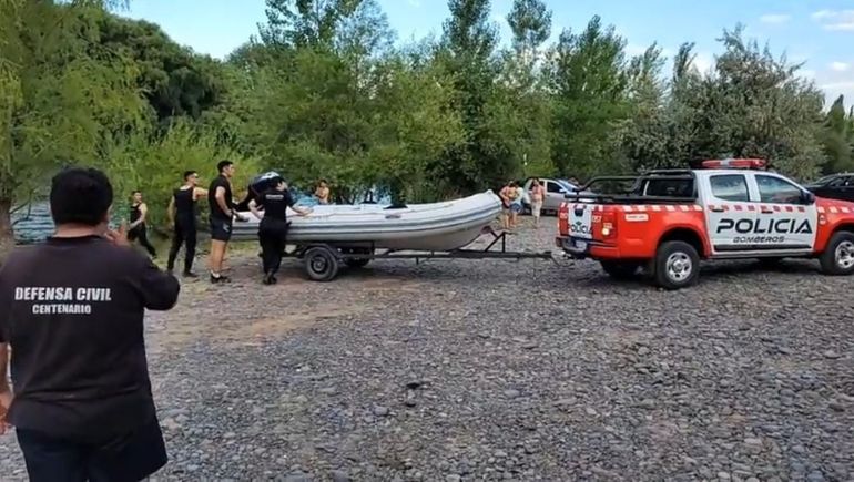 Encontraron el cuerpo del joven que intentó cruzar el río Neuquén
