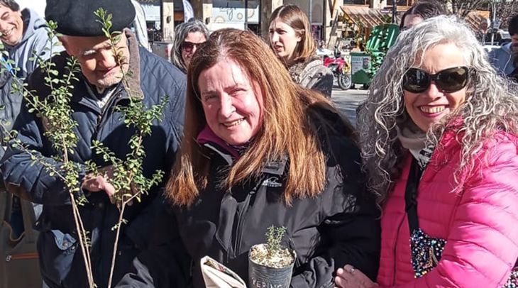 Actividad del día del árbol en la ciudad de Neuquén. Foto: gobierno de Neuquén. Actividad del día del árbol en la ciudad de Neuquén. Foto: gobierno de Neuquén.