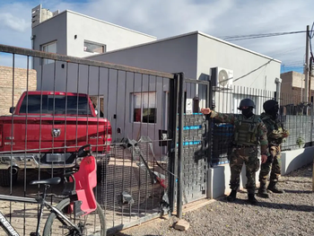 El operativo se llevó a cabo en distintos domicilios en el Alto Valle