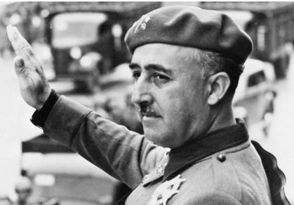 La Real Academia se corrige y llama “dictador” a Franco