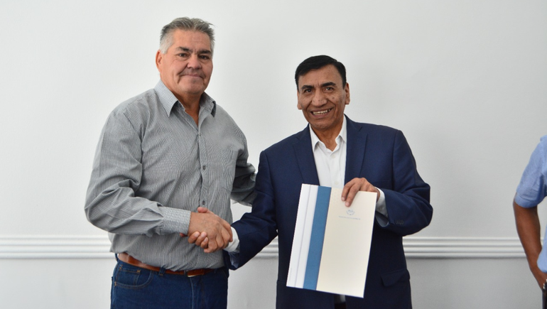 Rioseco otorgó un 60% de aumento a los municipales de Cutral Co