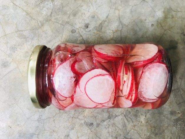Cómo hacer pickles de rabanito en 4 sencillos pasos