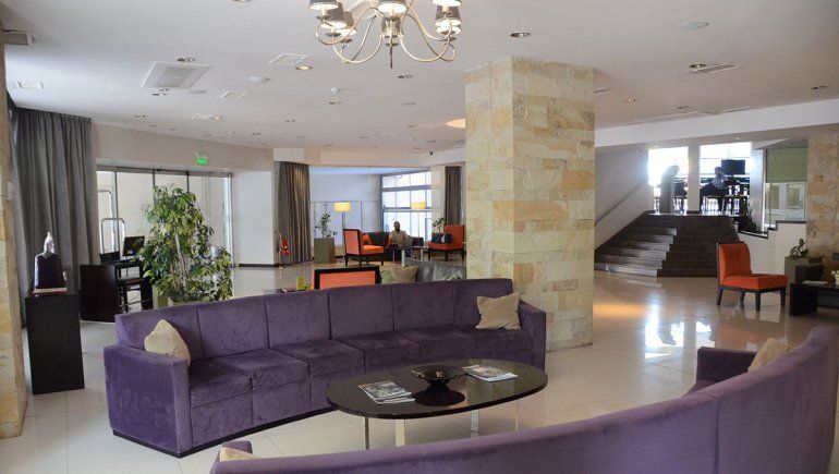 Los hoteleros trinan por la carga tributaria del 62%