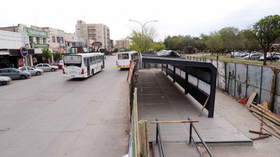 Siguen avanzando las obras para instalar el Metrobus
