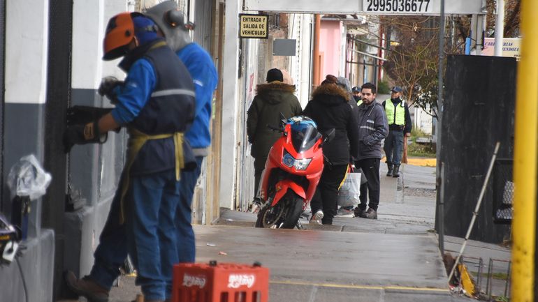 Ingreso reducido a comercios y súper, las medidas ante los robos organizados