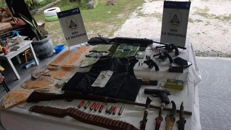 Un matrimonio criminal tenía un terrible arsenal