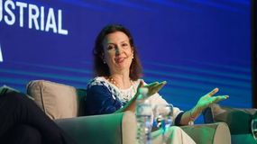 El consejo de Diana Mondino en la UIA: El que no tenga un generador que vaya comprándolo