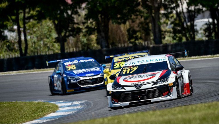 Matías Rossi completó la novena fecha del Stock Car en Curitiba