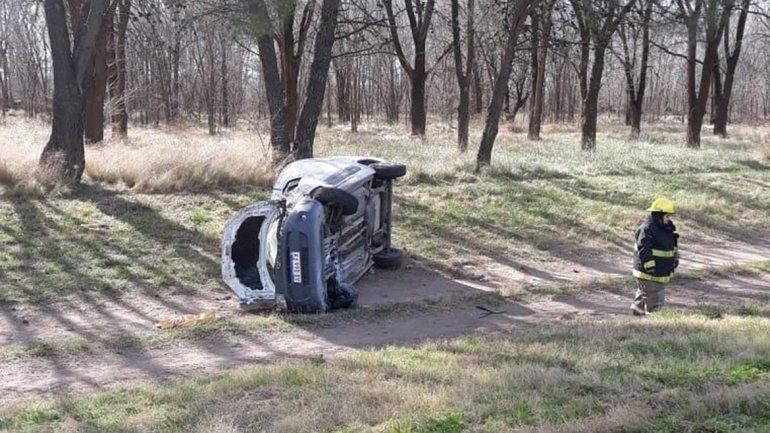Un cipoleño sufrió graves heridas tras un violento vuelco en La Pampa