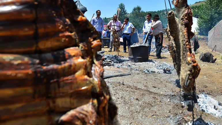 Música, jineteadas, artesanías y sabores populares: las fiestas neuquinas para disfrutar en el verano