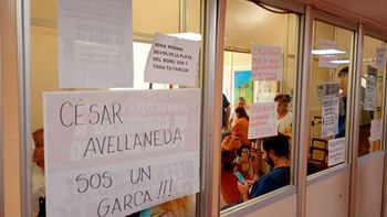 Once trabajadores del Hospital Garrahan quedaron alcanzados por cesantías tras la toma de la Dirección Médica. Once trabajadores del Hospital Garrahan quedaron alcanzados por cesantías tras la toma de la Dirección Médica.