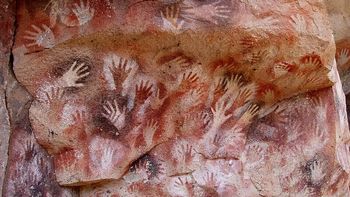 Cueva de las Manos, arte rupestre en Santa Cruz. Cueva de las Manos, arte rupestre en Santa Cruz.