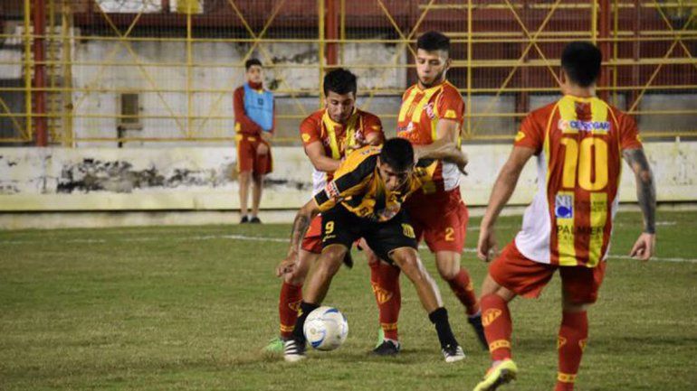 El Aurinegro se quedó con la serie por 2 a 1 ante Sarmiento.