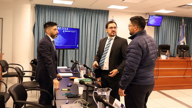 Estafa con planes sociales, el juicio: Empecé con tres tarjetas y llegué a extraer con 20 en distintos cajeros
