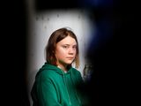 La activista climática sueca Greta Thunberg participa en un debate sobre Tratar la crisis climática como una crisis con el director ejecutivo de la Agencia Internacional de la Energía, Fatih Birol (