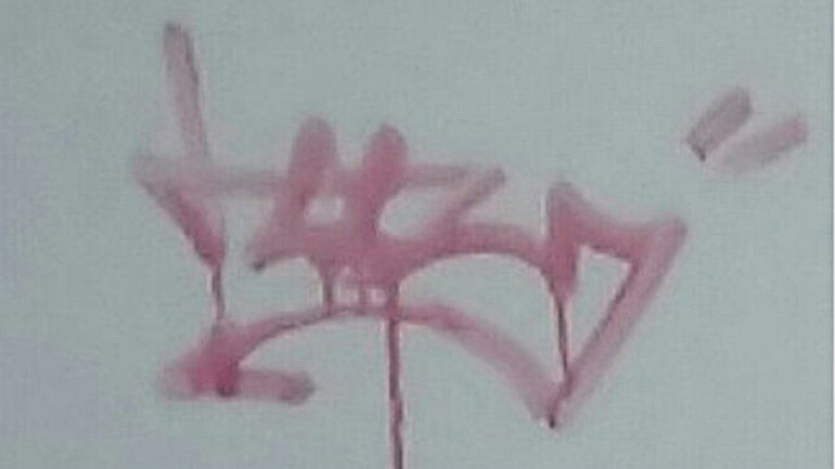 Vecinos denuncian que marcan sus casas con códigos de ladrones