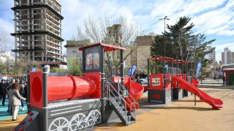 El municipio planea lograr un total de 27 parques temáticos en la ciudad. | LM Neuquen El municipio planea lograr un total de 27 parques temáticos en la ciudad.
