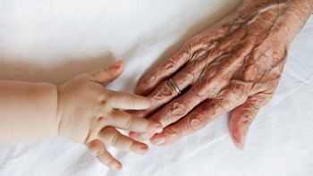 indignante: lo cria desde chiquito, pero la madre le nego la guarda por la auh