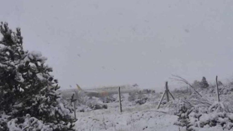 El audio del momento en el que un avión de Flybondi se despistó